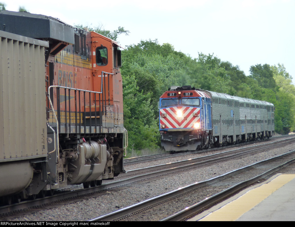 BNSF 6135